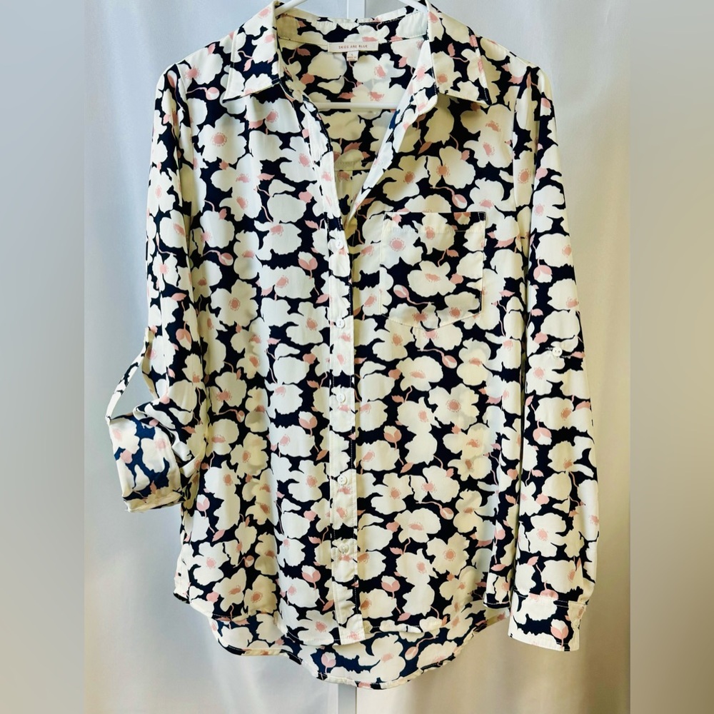 Skies Are Blue Floral Blouse - Black and White